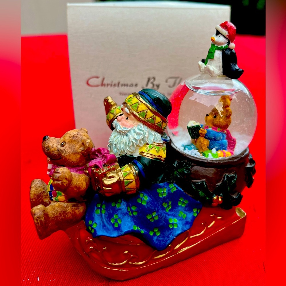 Christmas by the sea, Beautiful Holiday Christmas Snow Globe Water Globe, new